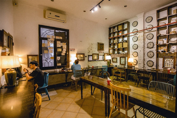 Tiny Post Cafe – Không gian cổ điển phù hợp học tập cá nhân
