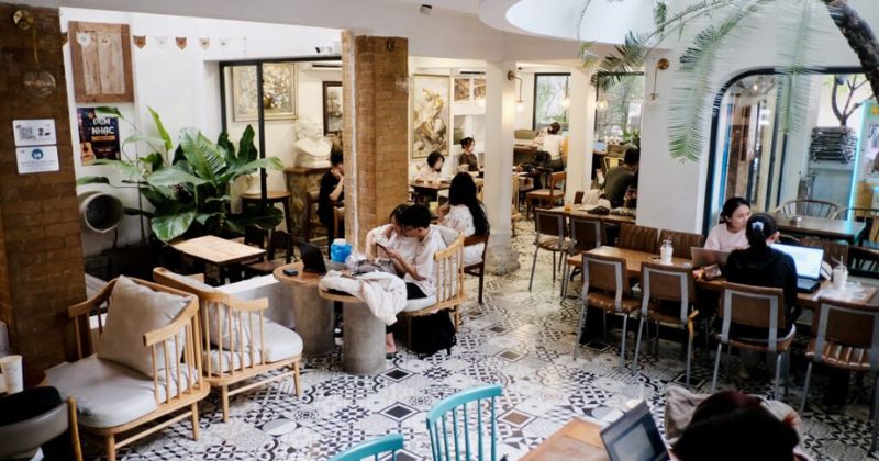 Bỏ túi những quán cafe Làm Việc Dài Giờ Cho Freelancer 3 Bamos Coffee - Đường 65 (Quận 7)