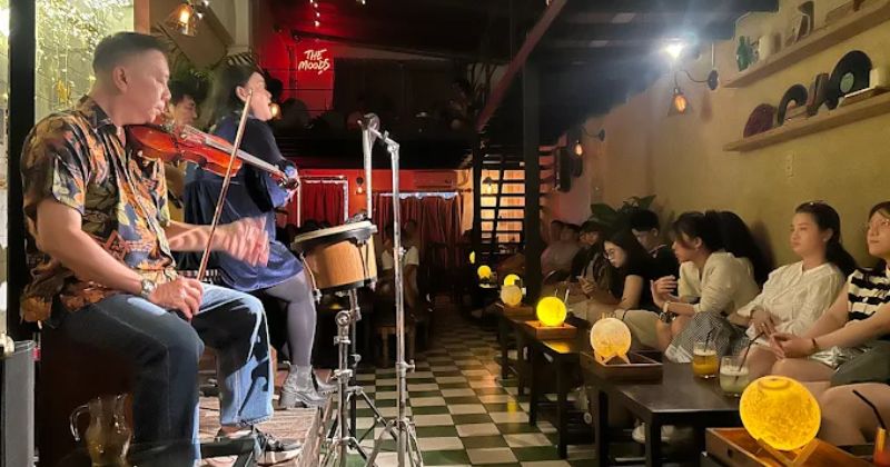 Top 12 quán cafe Acoustic nghe nhạc sống cực chất 11 Cooku's Nest Café