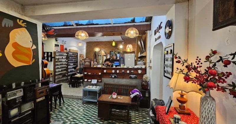 Đi Lạc Coffee & Tarot