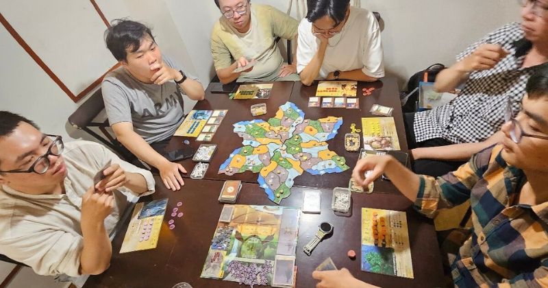 Tổng Hợp Quán Cà Phê Boardgame Có Phòng Riêng Cho Nhóm Đông Người 6 Hội BoardGame Ánh Trăng