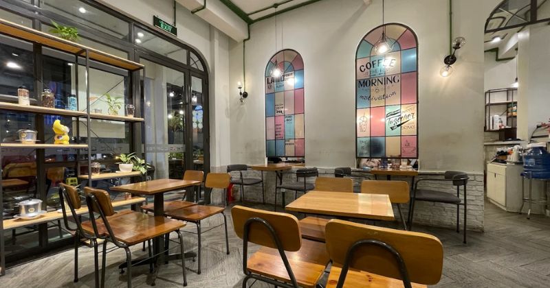 Bỏ túi những quán cafe Làm Việc Dài Giờ Cho Freelancer 6 Thức Coffee - Lý Tự Trọng