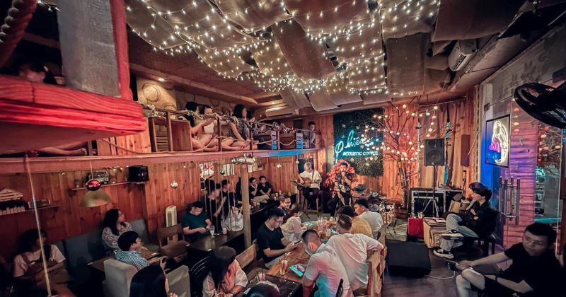 Top 12 quán cafe Acoustic nghe nhạc sống cực chất 1 Top 12 Quán Cafe Acoustic Nghe Nhạc Sống Cực Chất