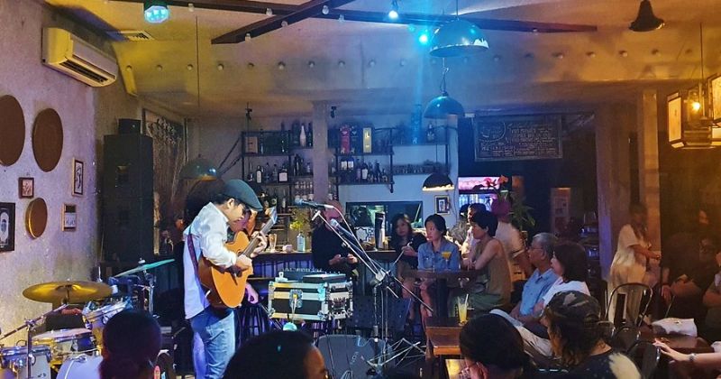 Top 12 quán cafe Acoustic nghe nhạc sống cực chất 12 Yoko Cafe
