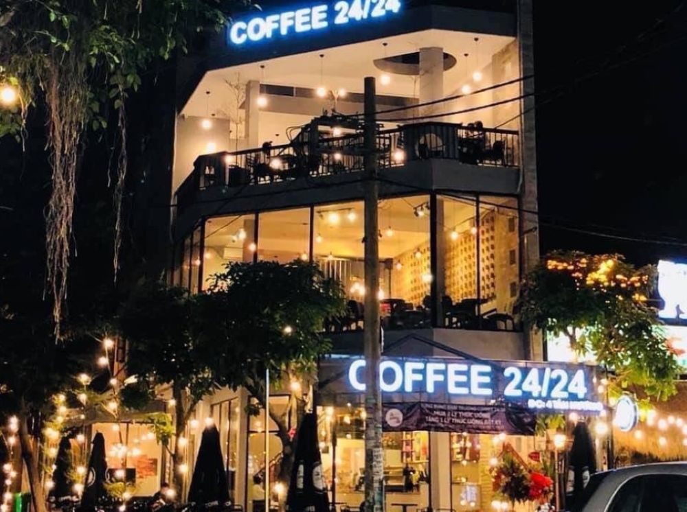 Cafe 24/24 Đường D5